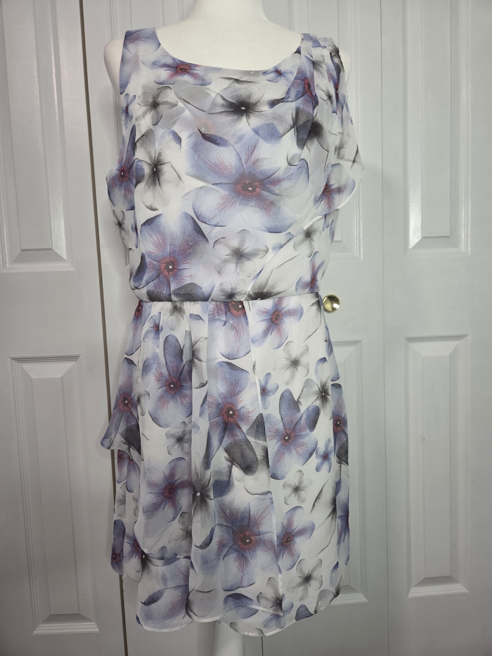 Lauren Conrad Floral Chiffon Sleeveless Dress in White and Lavender size 14